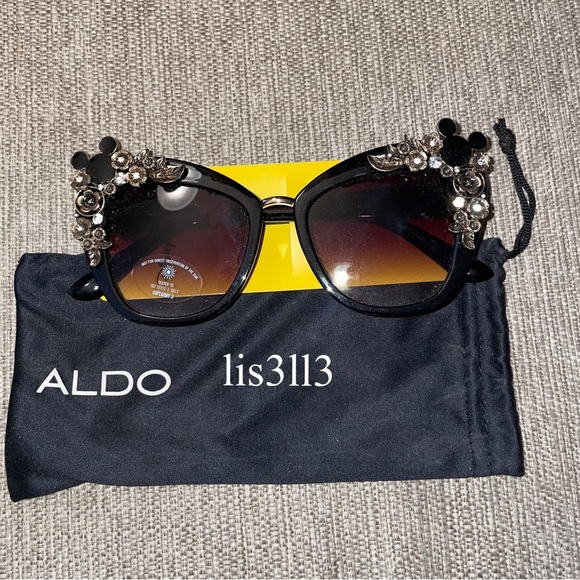 Aldo x Disney Sunglasses 😎 - Picture 3 of 6
